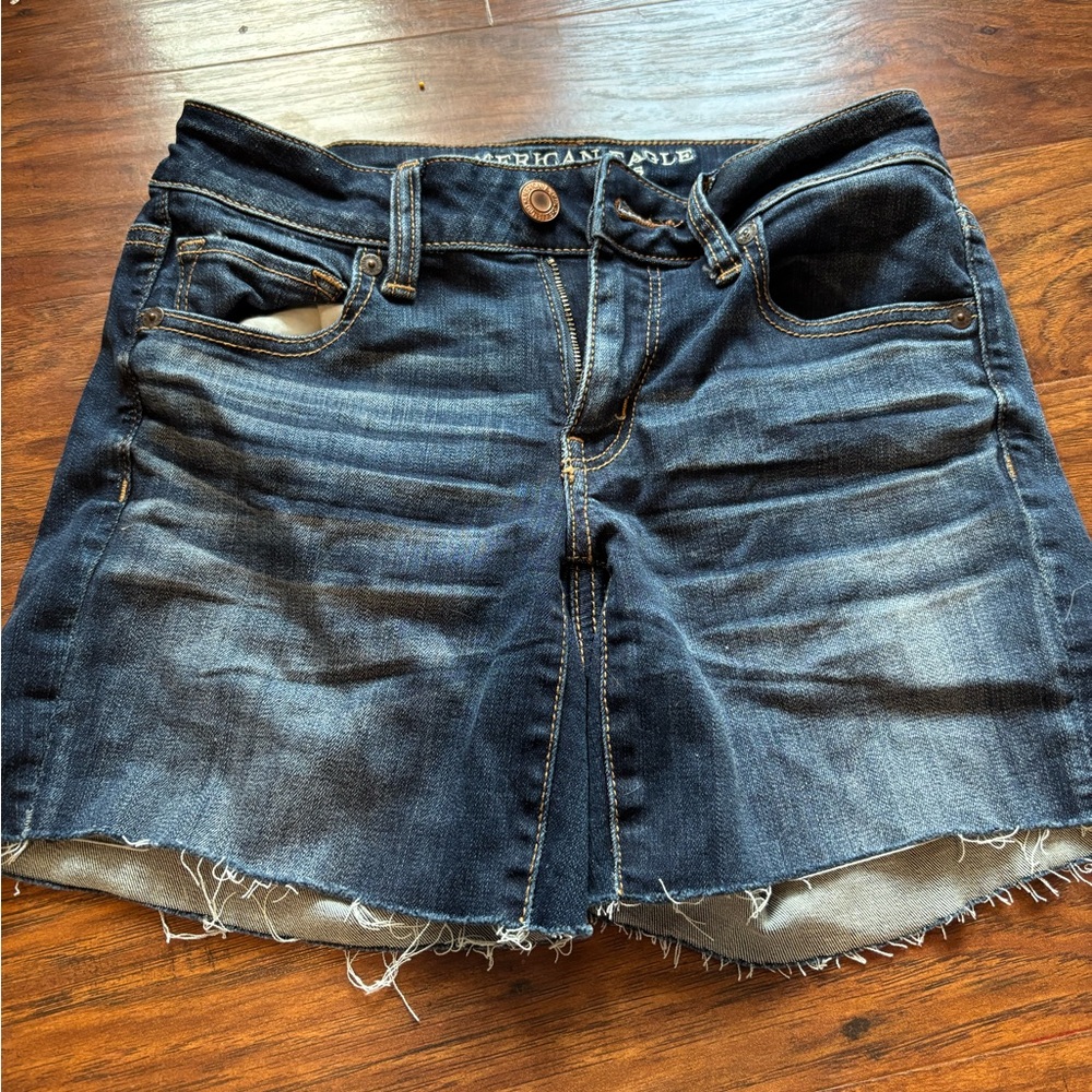 American Eagle Outfitters Blue Jean Shorts Distressed Frayed Hem